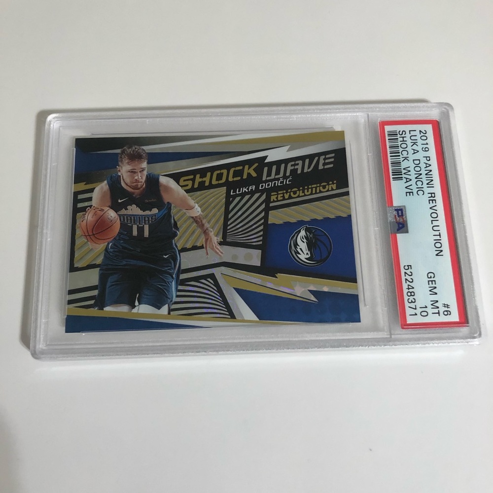 2019 Panini Revolution Shock Wave Luka Doncic